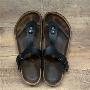 Birkenstocks Gizeh sandals